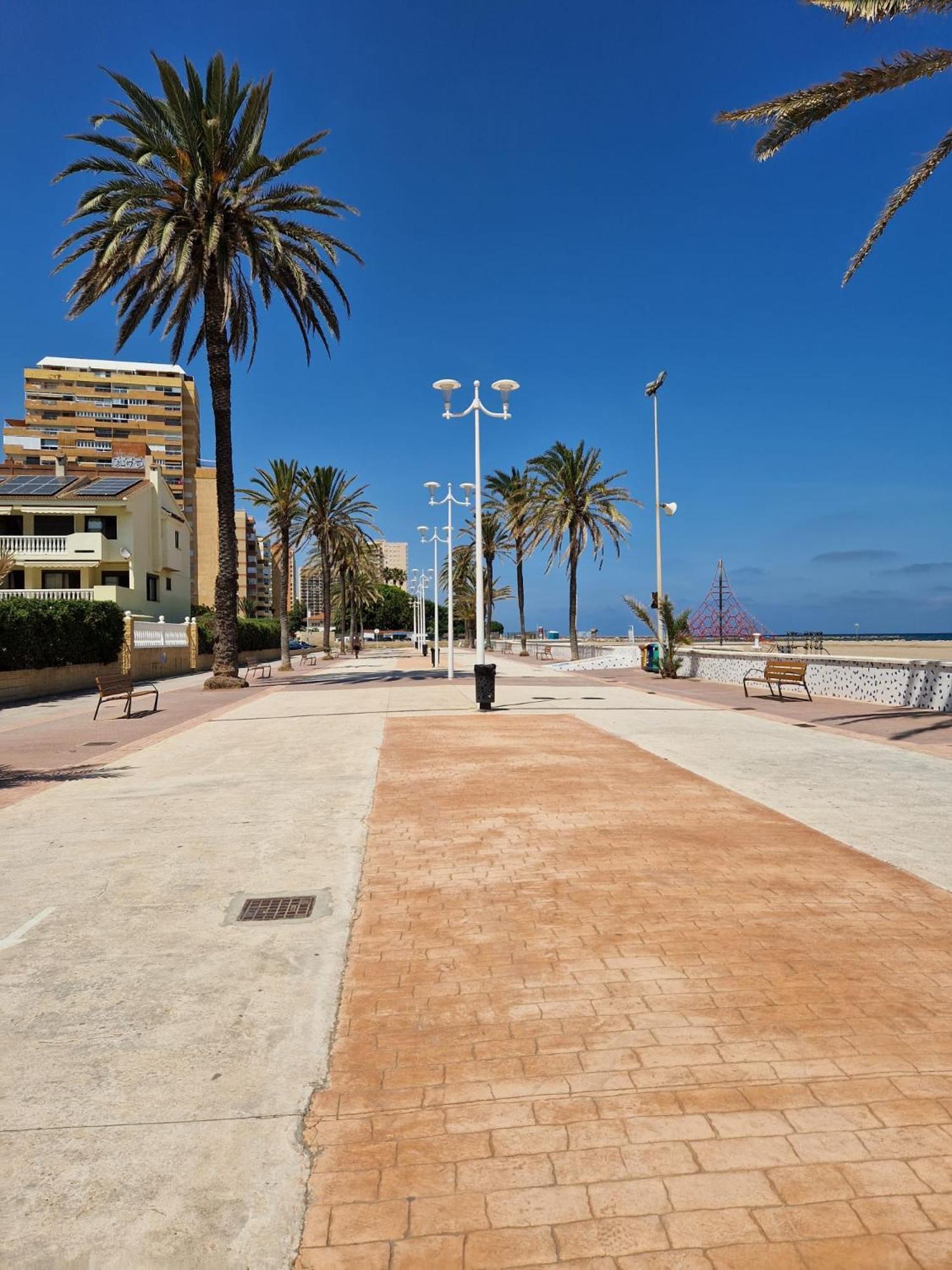 Apartamento Barbacoa, Piscina Y Playa Puebla de Farnals Dış mekan fotoğraf