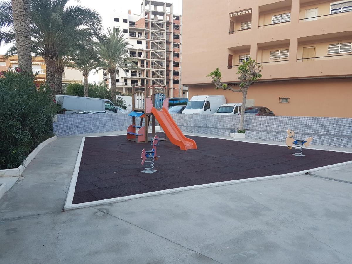 Apartamento Barbacoa, Piscina Y Playa Puebla de Farnals Dış mekan fotoğraf